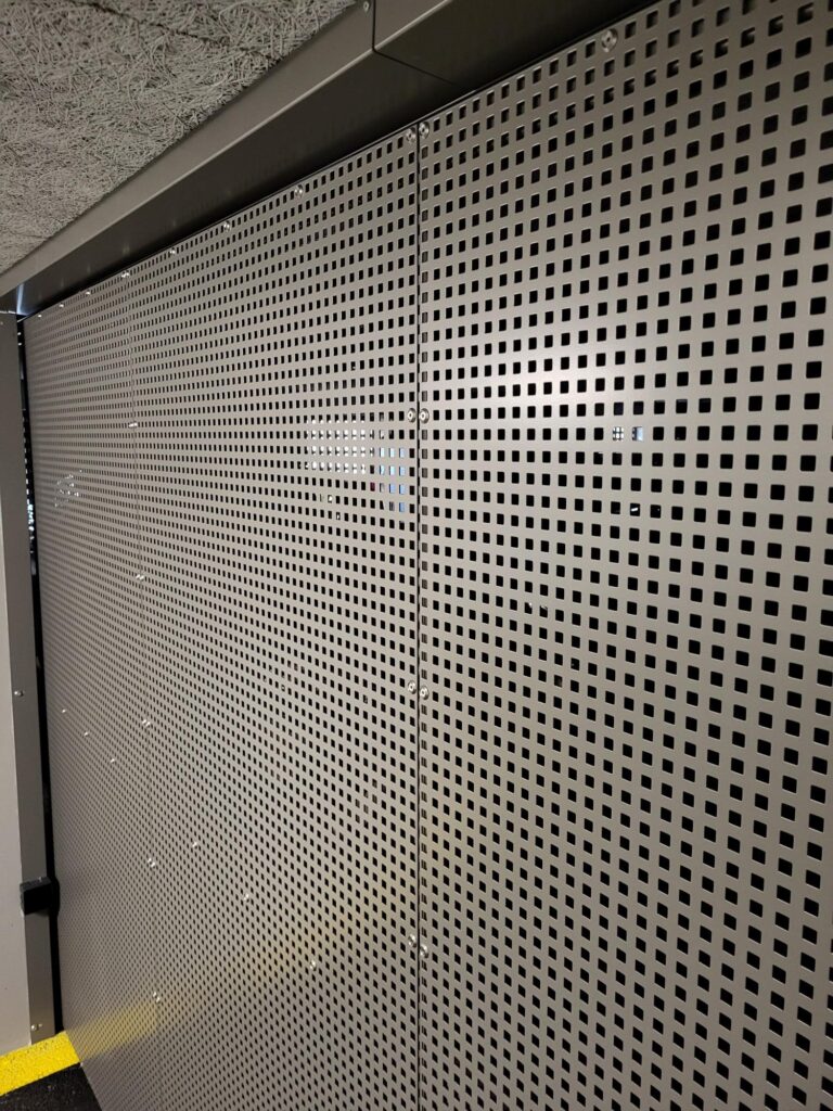 Remplissage Perfore Carre 768x1024